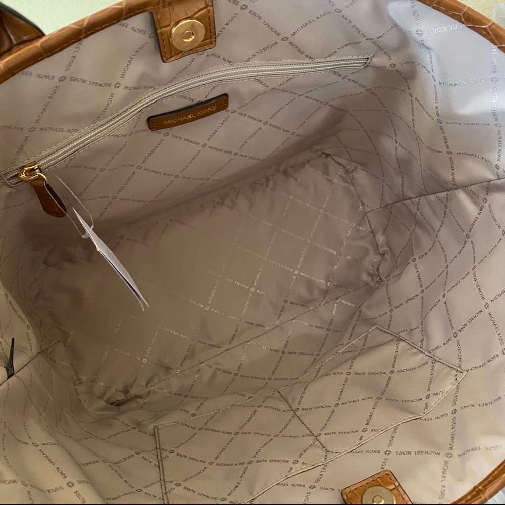 Michael Kors large Greenwich LG EW shoulder tote - Picture 9 of 16